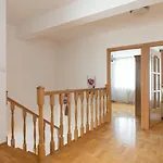 Sobieskiego Spacious 4-bedroom Aparment